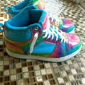 Size 4 ladies OP skate shoes/ multi color